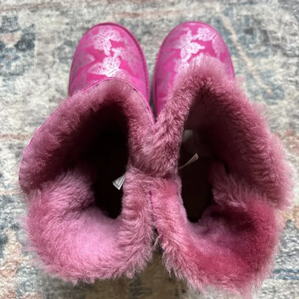 Womens UGG Boots K Bailey Button Butterfly Raspberry & Silver RSPS Sz 6 Fits 7.5 - Picture 10 of 16